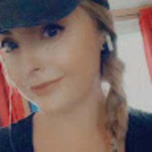 Meet your Posher, Katelyn